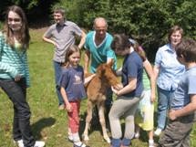 Besucher mit J. Rose Besucher